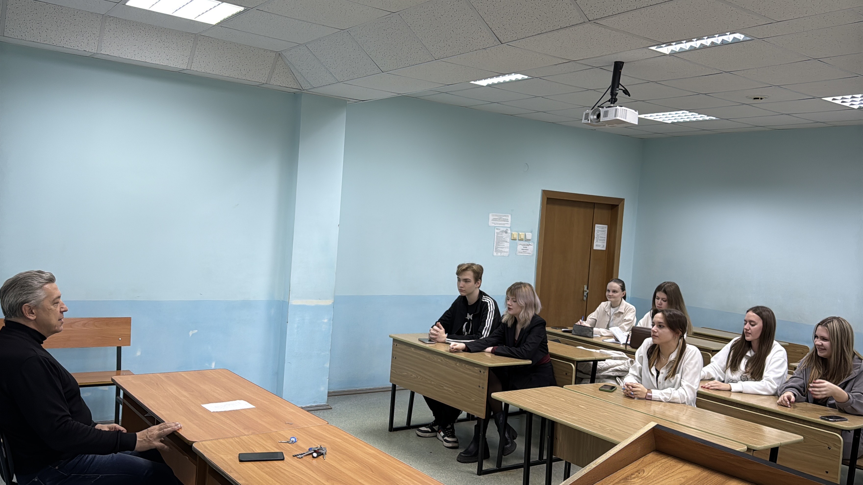 Круглый стол «Внутренний туризм в воспитании патриотизма и любви к малой родине»