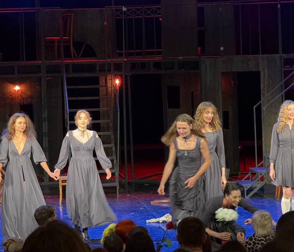 Сила искусства в воспитании: студенты посетили Пензенский драматический театр